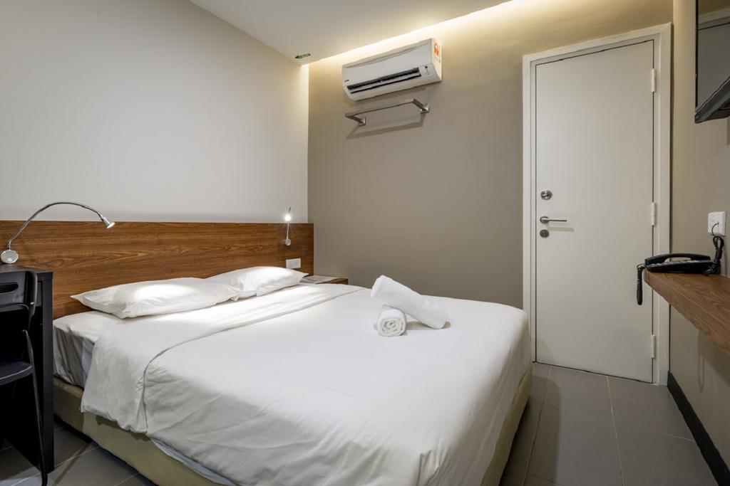 Max Hotel Subang Jaya Exterior photo