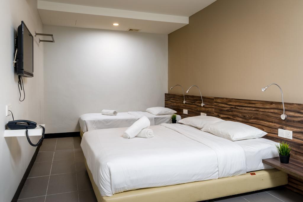 Max Hotel Subang Jaya Exterior photo